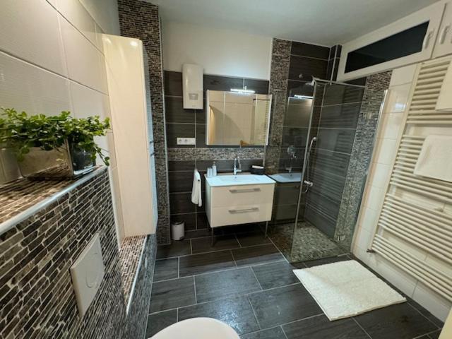 Health And Spa By Doro Traeum Ferienwohnungen Bad Bertrich Bagian luar foto